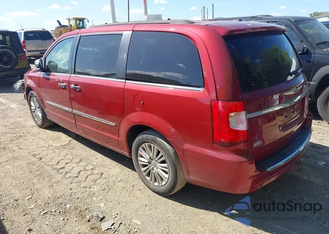 2015 Chrysler Town & Country Touring-L z USA, uszkodzony, nr VIN 2C4RC1CGXFR674684